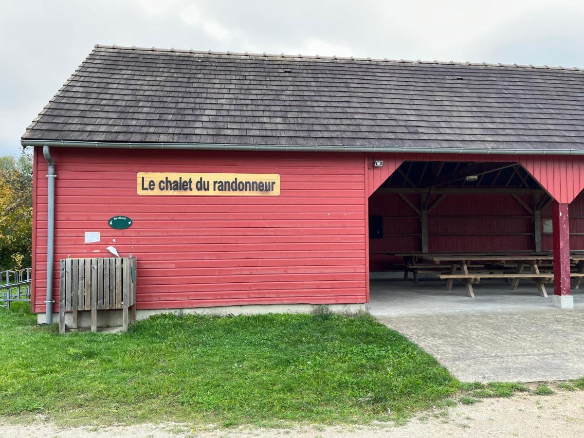 Les Maisonnettes Du Lac - Base De Loisirs Lavare Exterior foto